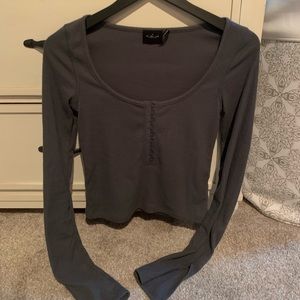 urban outfitters long sleeve crop top